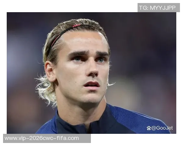 长发足球明星的魅力与风采揭秘：从球场到时尚的完美转变